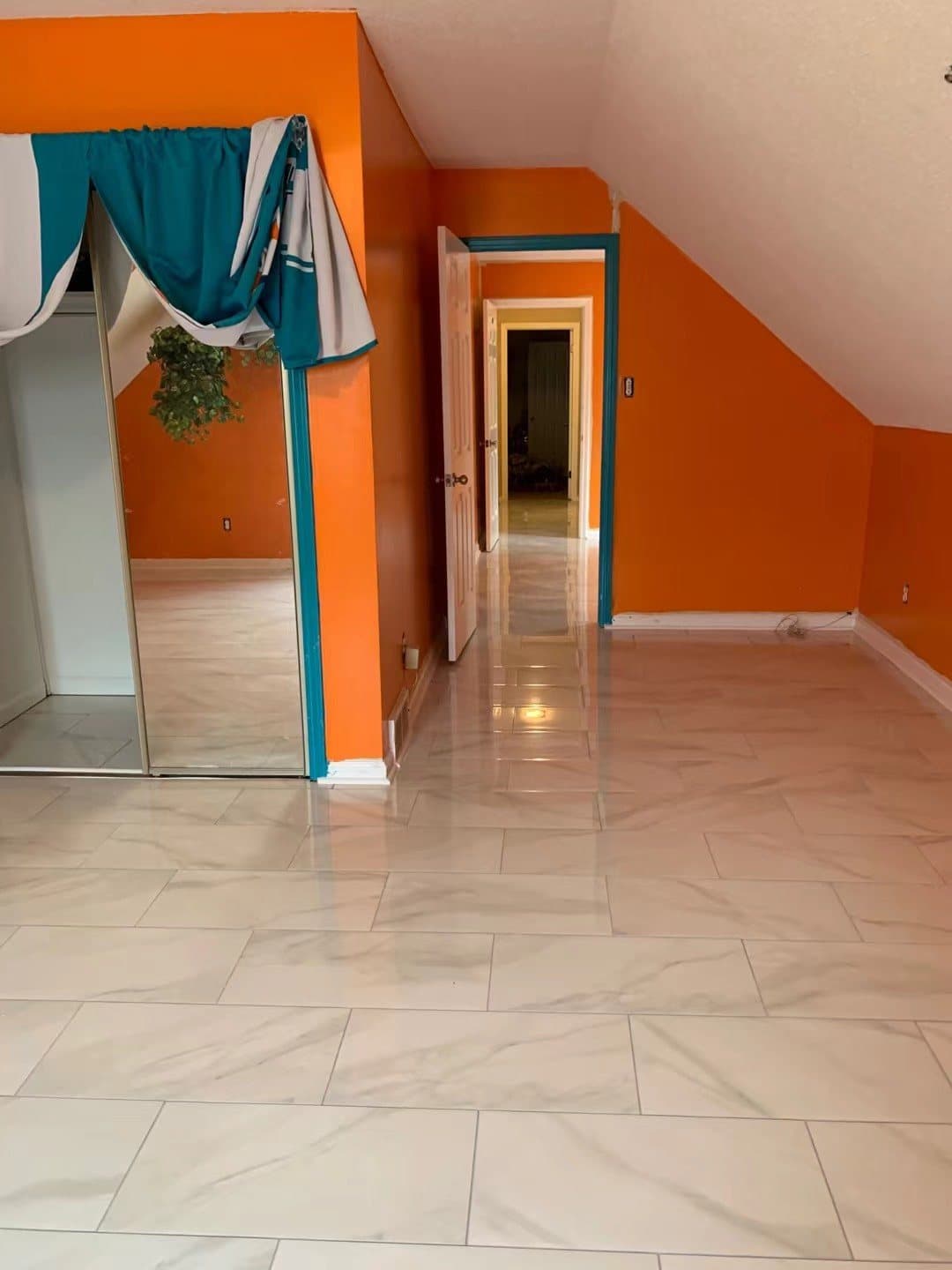 Marble-look porcelain, a harder-wearing alternative